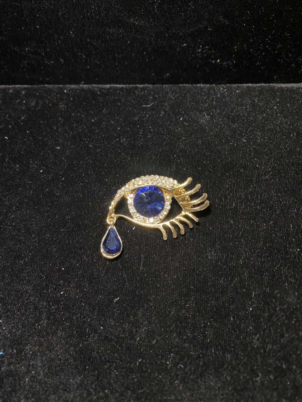 Crying Eye Brooch Goldtone Clear Rhinestone Blue Round Tear Crystals Art Deco - Picture 4 of 4